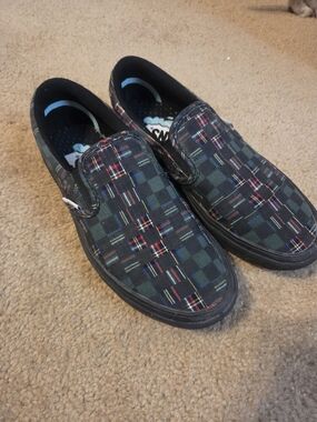 Slip-On Plaid Canvas Vans Shoes - Black/Green